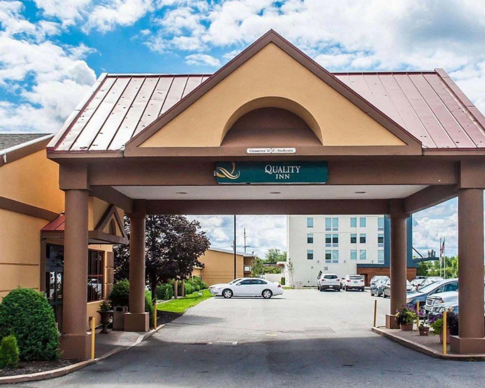 Quality Inn Buffalo Airport Image 30