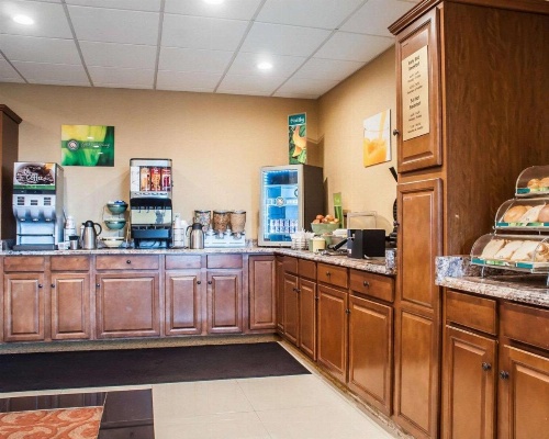 Quality Inn Buffalo Airport image 8